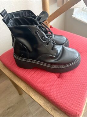 Alpine Black Platform Lace-Up Ankle Boots